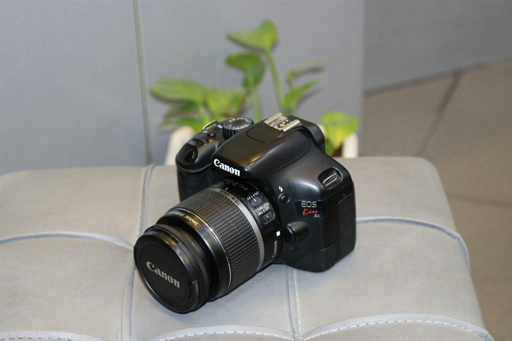 دوربین دست دوم کانن مدل Canon EOS 550D (Kiss X4) + 18-55 IS
